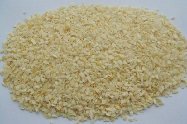 Product Description Dehydrated garlic flakes Variety 100% natural garlic Size Flakes, minced, granules: 8-16mesh, 16-26mesh, 26-40mesh,40-80mesh; Powder: 80-120 mesh Color Cream to Light yellow Shelf life 12 months in normal temperature; 24 months under 20℃ Storage condition Sealed in dry cold, waterproof & ventilated conditions